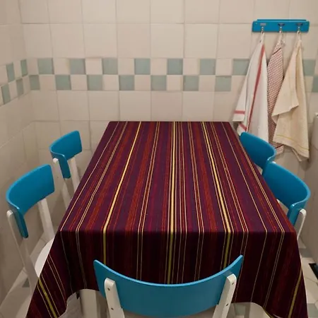 홈스테이 Domus Liberta - Art Nouveau Stazione *