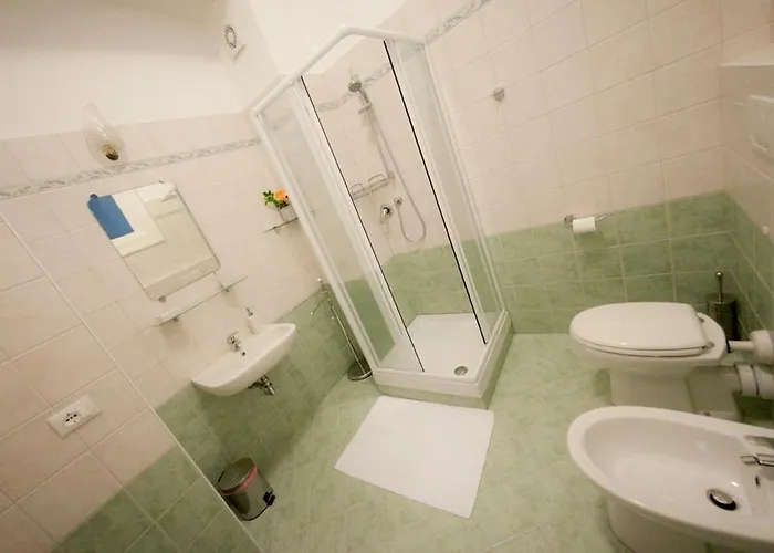 Domus Liberta - Art Nouveau Stazione Homestay *